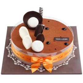 Classic Chocolate Cake by Tous les Jours